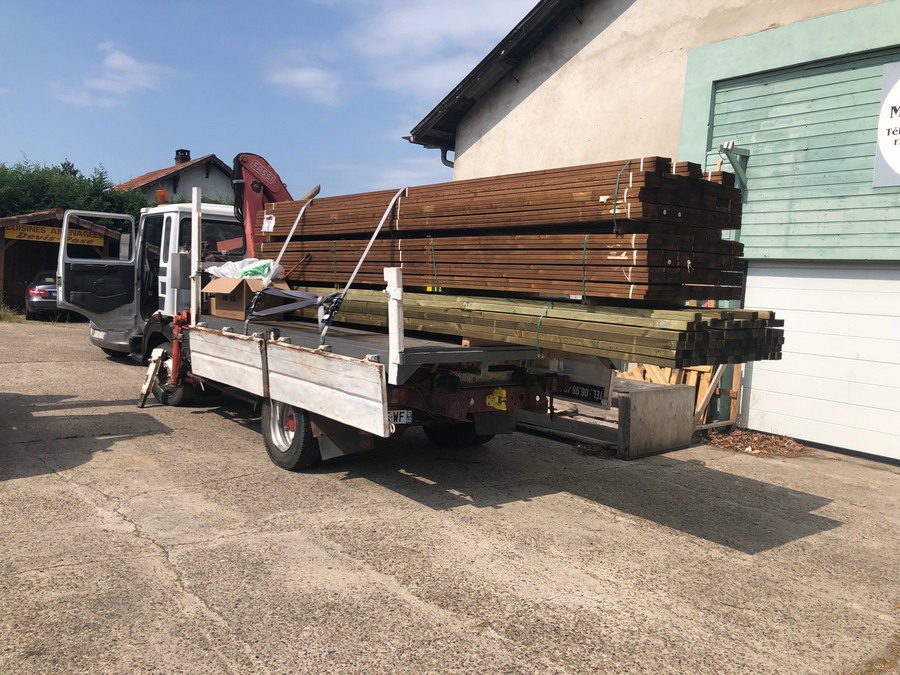 deckibois service livraison avec déchargement à la grue 01